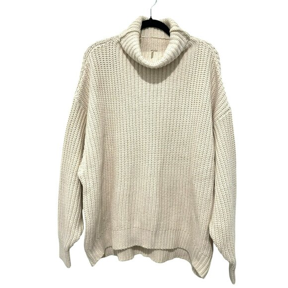 Free People Oversized Cream Knit Turtleneck Sweater Size Small NWT - Picture 2 of 5